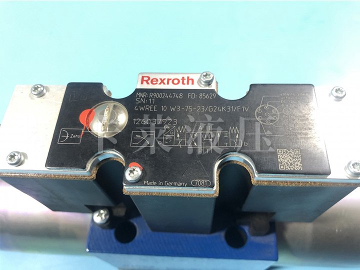比例方向阀R900244748 4WREE10W3-75-2X/G24K31/F1V