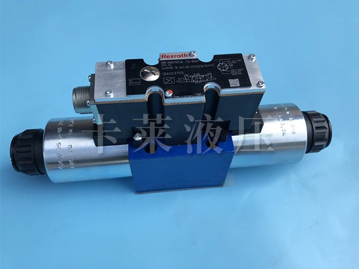 比例方向阀R900732536 4WRAE10W1-60-2X/G24K31/F1V