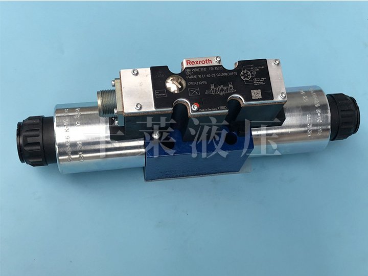 比例方向阀R900773932 4WRAE10E1-60-2X/G24N9K31/F1V