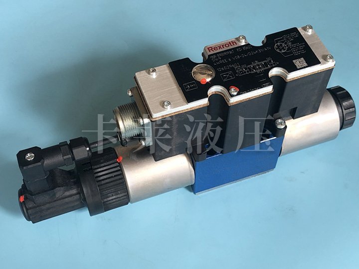 比例方向阀R900909367 4WREE6V08-2X/G24K31/A1V