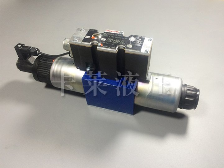 比例方向阀R900927235 4WREE10V50-2X/G24K31/A1V