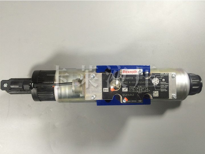 比例方向阀R900927235 4WREE10V50-2X/G24K31/A1V