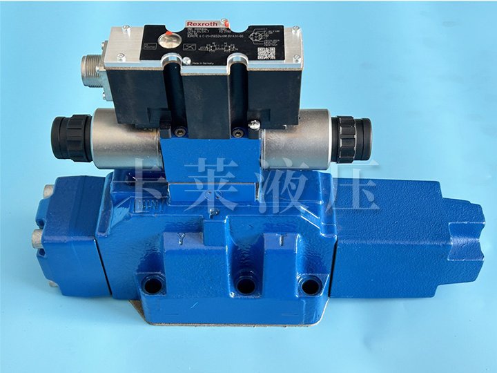 比例方向阀R900948482 4WRZE25W8-220-7X/6EG24N9K31/A1D3V