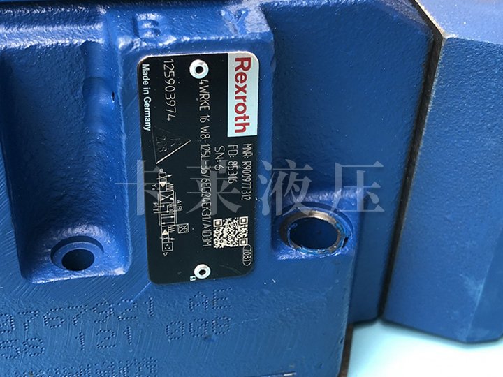 比例方向阀R900977312 4WRKE16W8-125L-3X/6EG24EK31/A1D3M