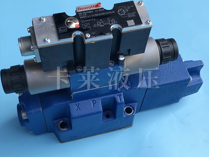 比例方向阀R901051826 4WRZE16W8-100-7X/6EG24N9K31/F1D3M