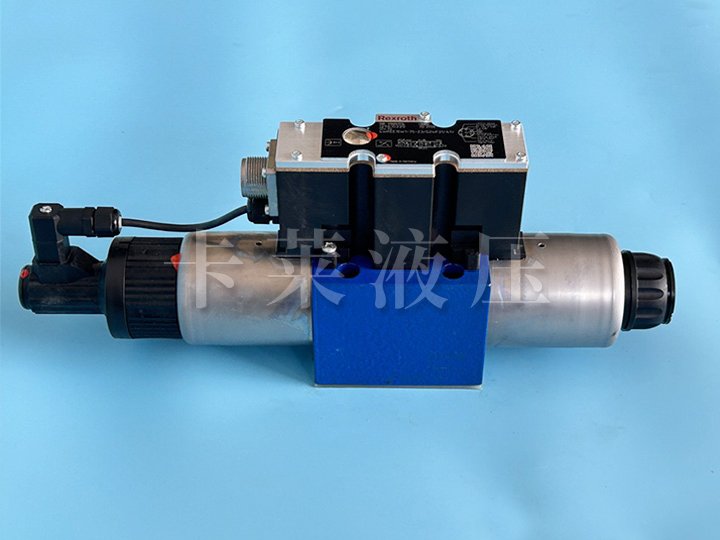比例方向阀R900927234 4WREE10W1-75-2X/G24K31/A1V