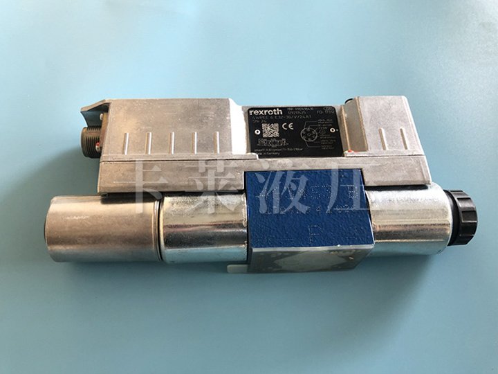 比例方向阀R901496430 4WREE6E32-3X/V/24A1