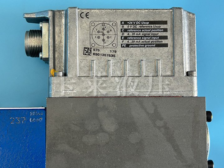 方向控制阀R901382346 4WRPEH6C4B24L-3X/M/24A1