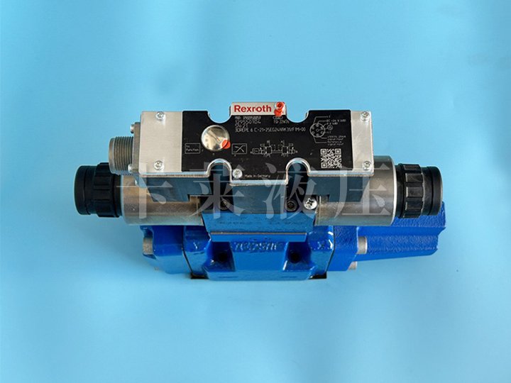 比例方向阀R901053128 4WRZE10W9-85-7X/6EG24N9ETK31/F1D3M