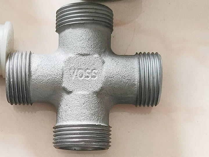 VOSS福士四通管接头